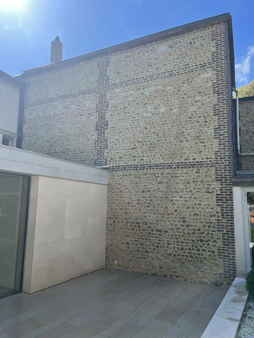 Dépiquetage et réfection de joints de silex et briques3