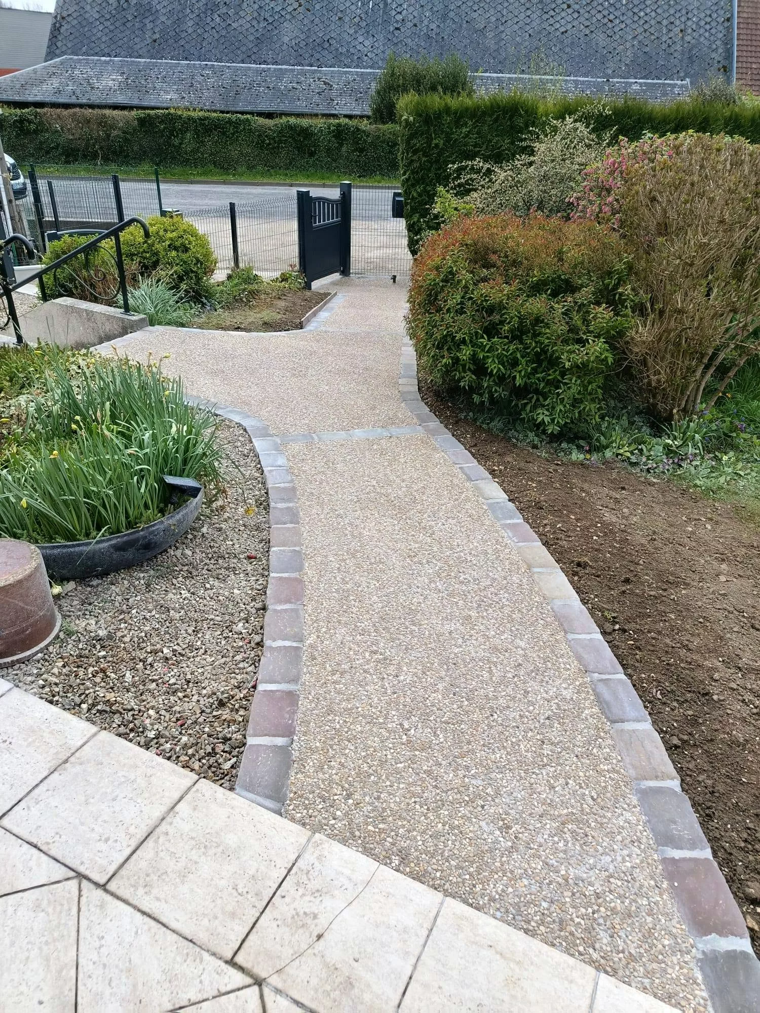 Allée de jardin