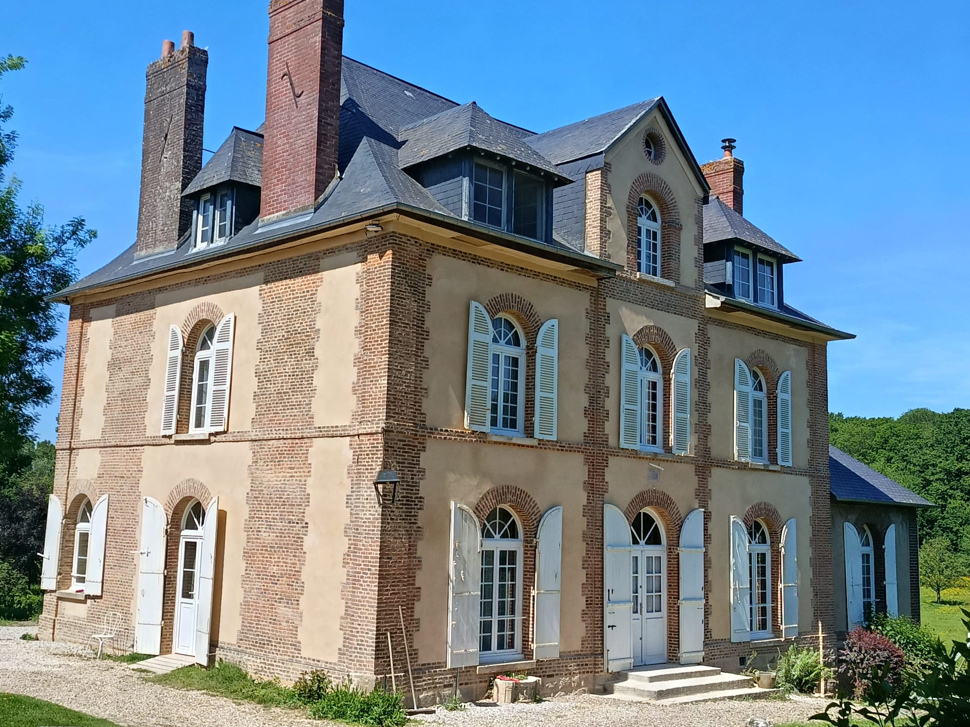 Réfection de joints et enduit d'une maison normande