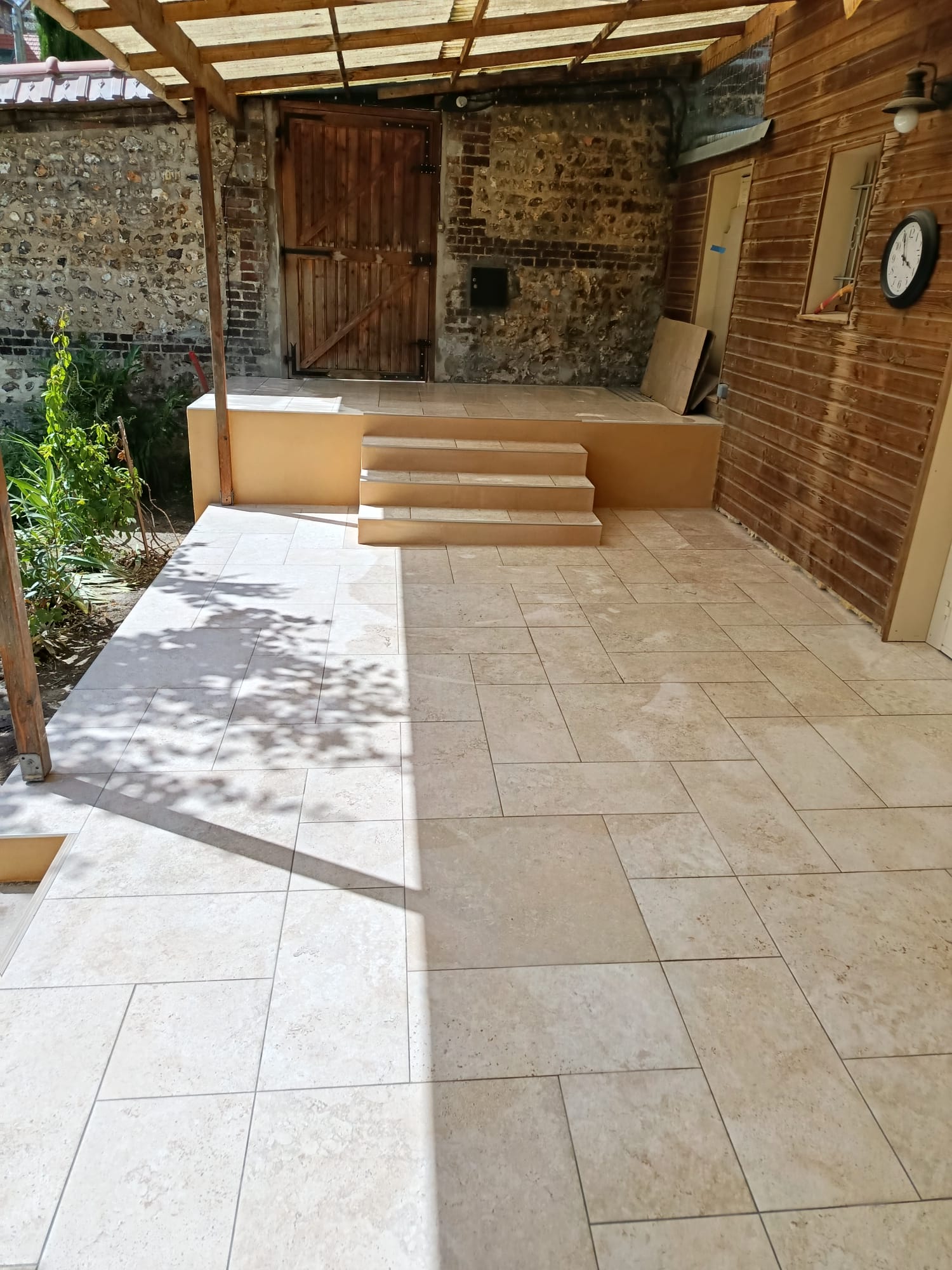 Terrasse, carrelage et joints colorés